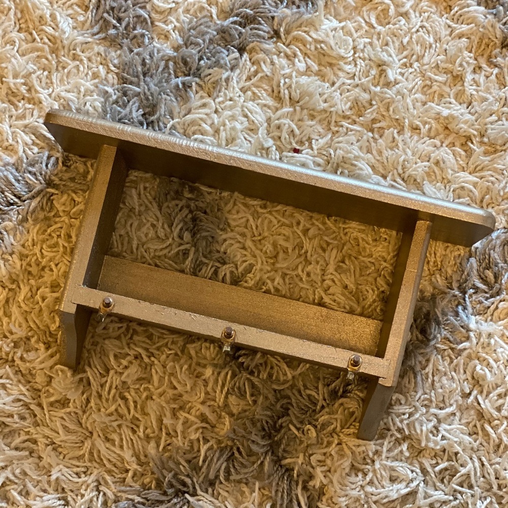 Small Shelf Keys Shelf